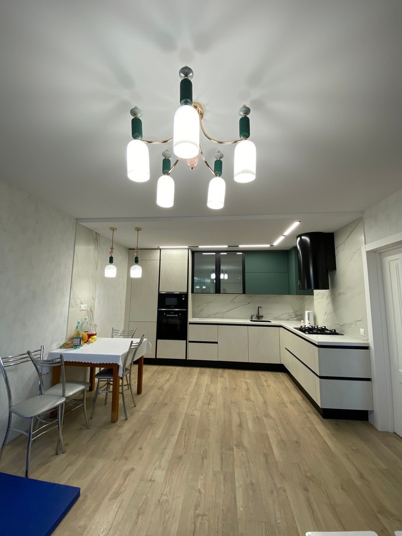 Тканевые натяжные потолки Descor (Германия) для кухни с установкой в Острогожске 11 фото 